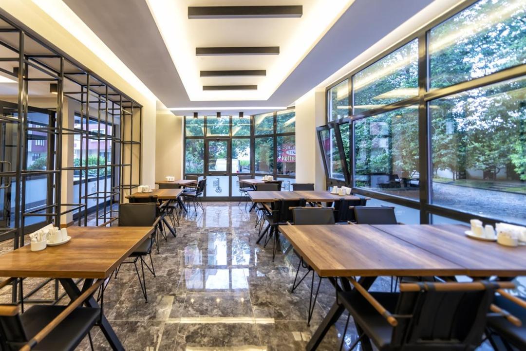 Ferah Suites Hotel ทรับซอน ภายนอก รูปภาพ